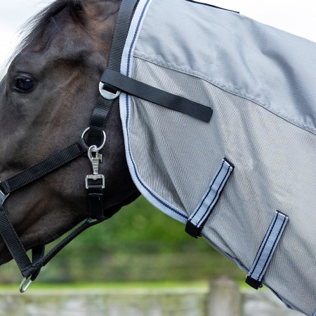Manta anti moscas con cuello "COMBO" de QHP