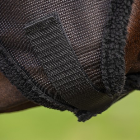 Mascara antimoscas con protección de orejas para caballo , potro o poni.