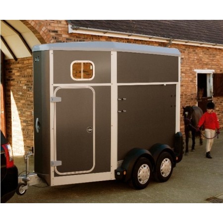 Remolque para un caballo HB403 de Ifor Williams